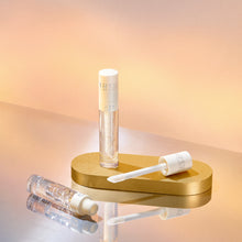 Load image into Gallery viewer, Nourishing Lip Oil - Gold Digger

